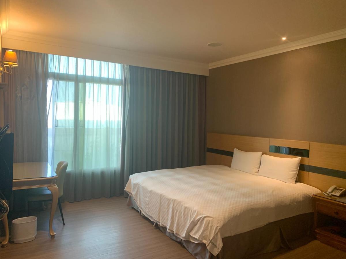 Chia Shih Pao Hotel Taibao Exterior photo