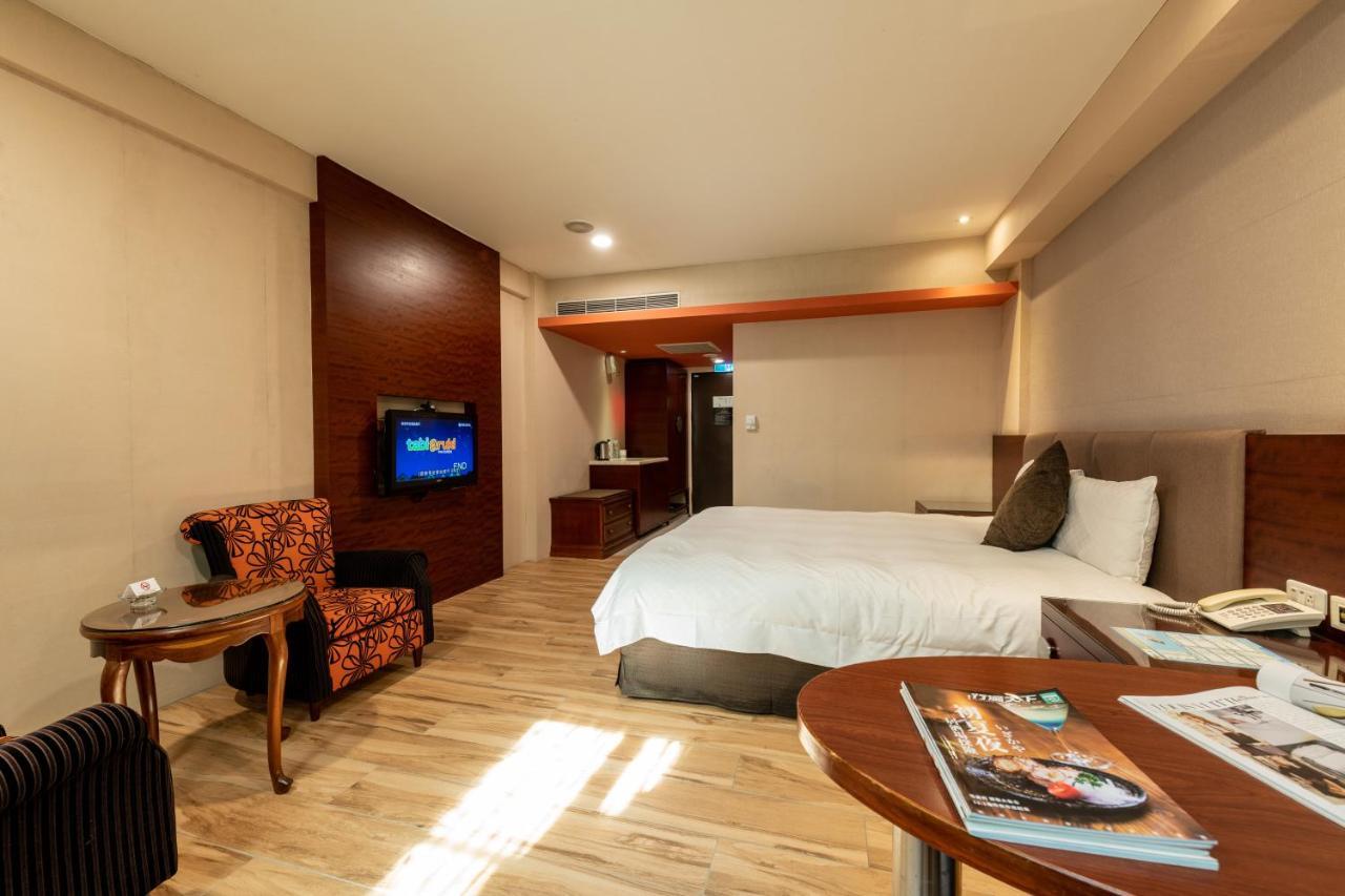 Chia Shih Pao Hotel Taibao Exterior photo