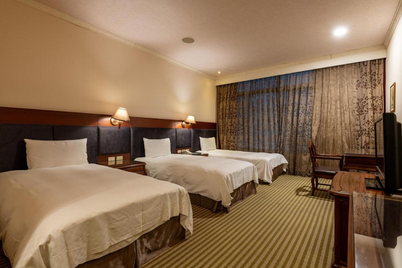 Chia Shih Pao Hotel Taibao Exterior photo